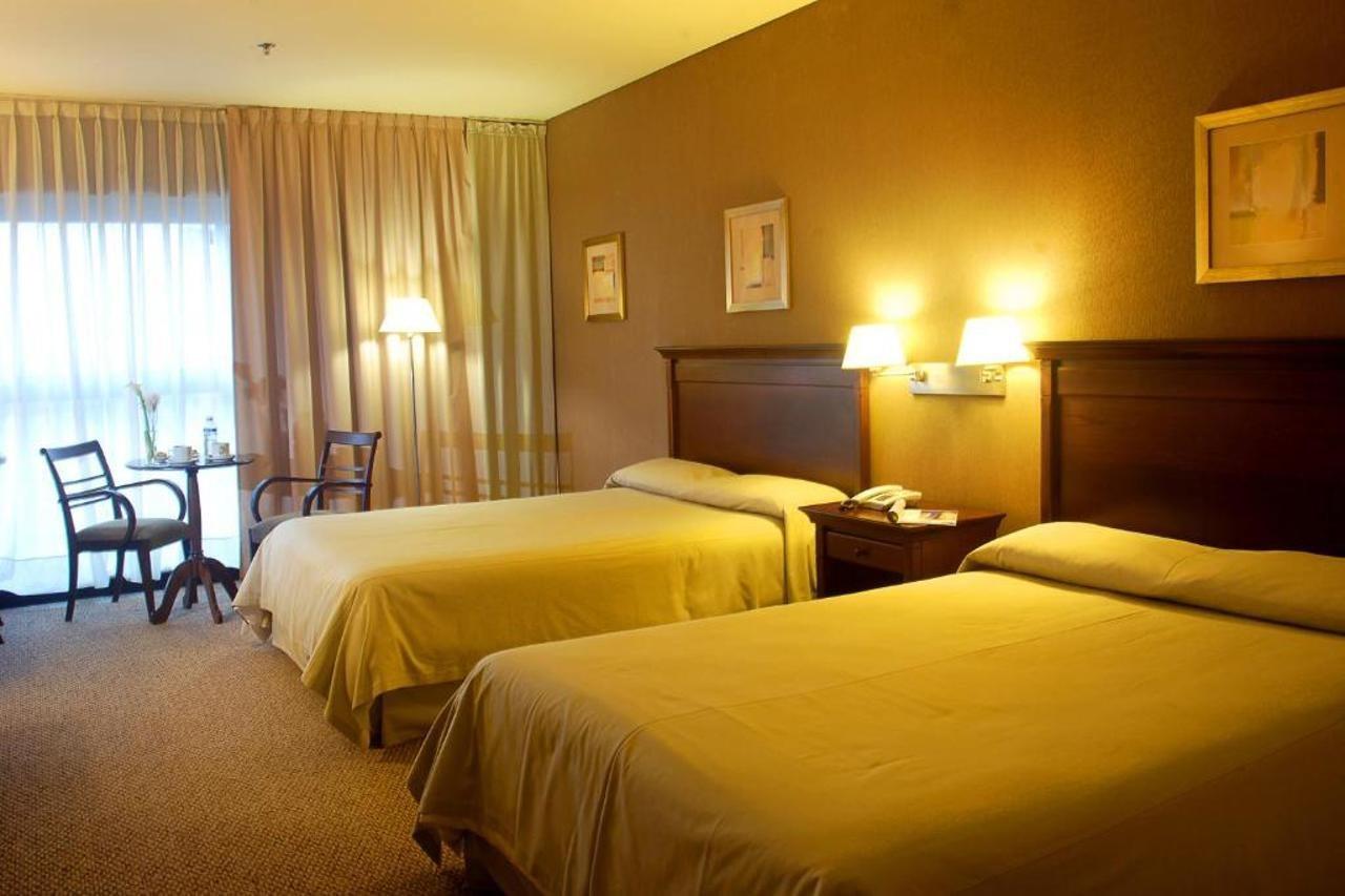 Howard Johnson Plaza Jujuy San Salvador de Jujuy Zewnętrze zdjęcie