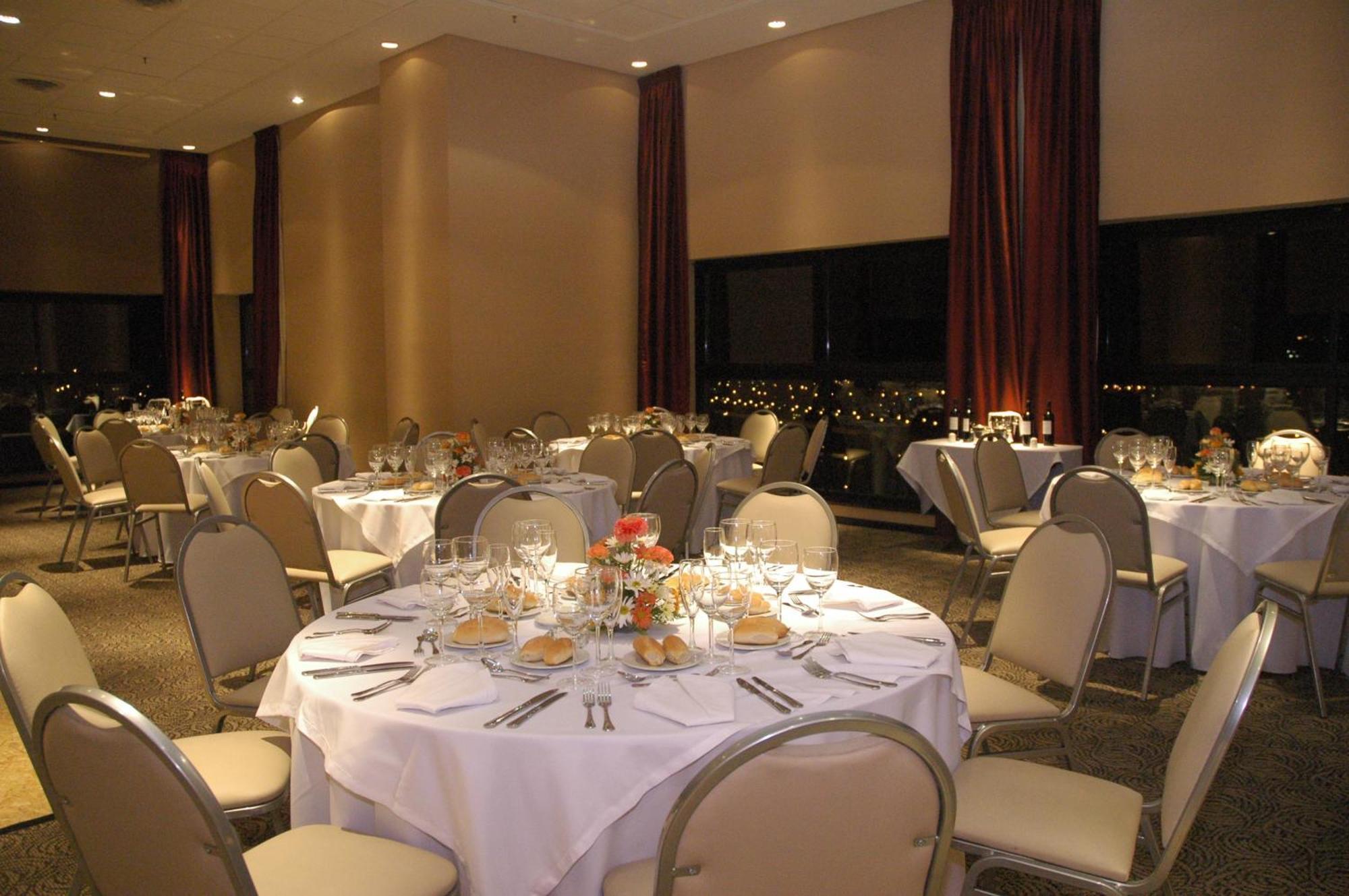 Howard Johnson Plaza Jujuy San Salvador de Jujuy Restauracja zdjęcie