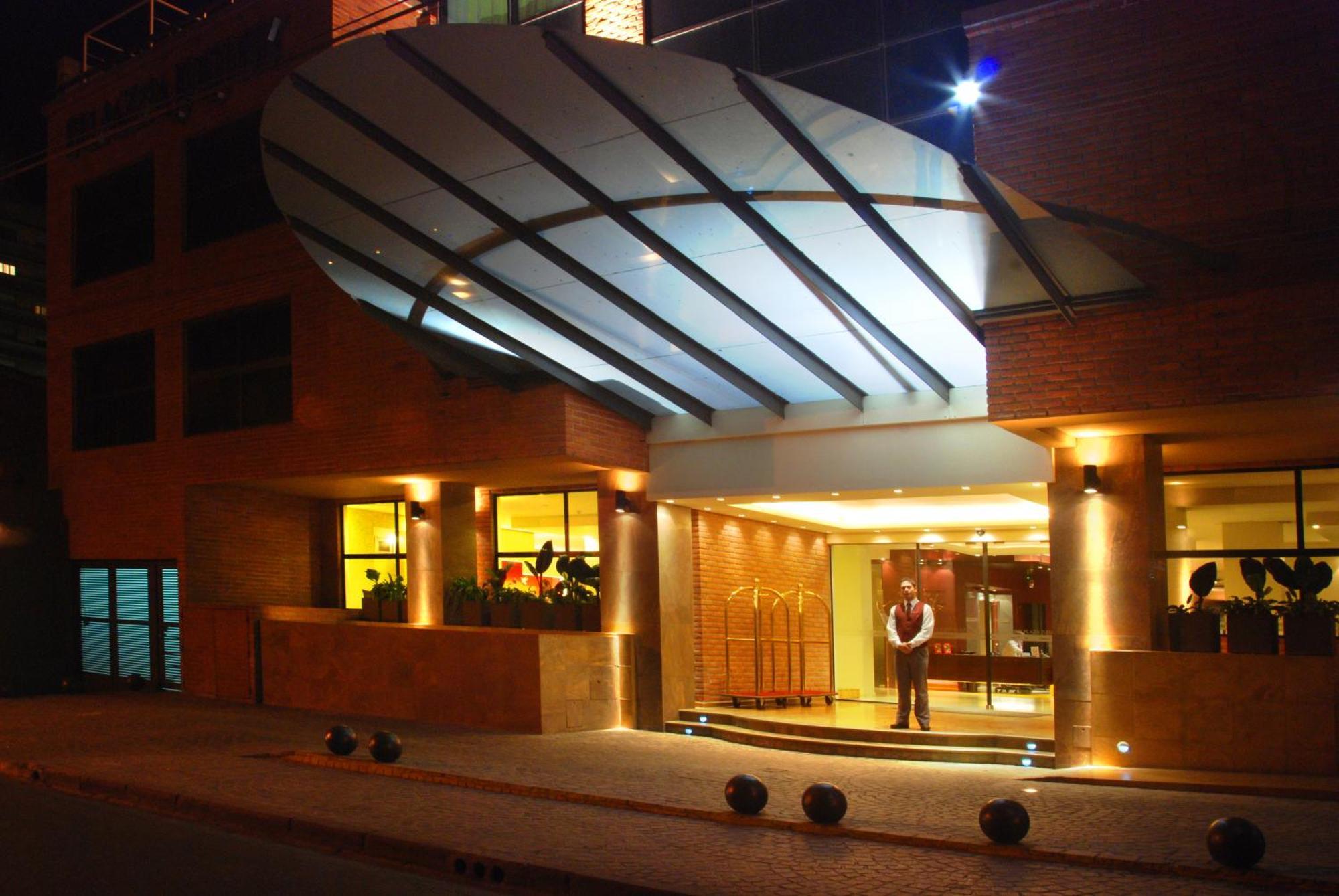 Howard Johnson Plaza Jujuy San Salvador de Jujuy Zewnętrze zdjęcie