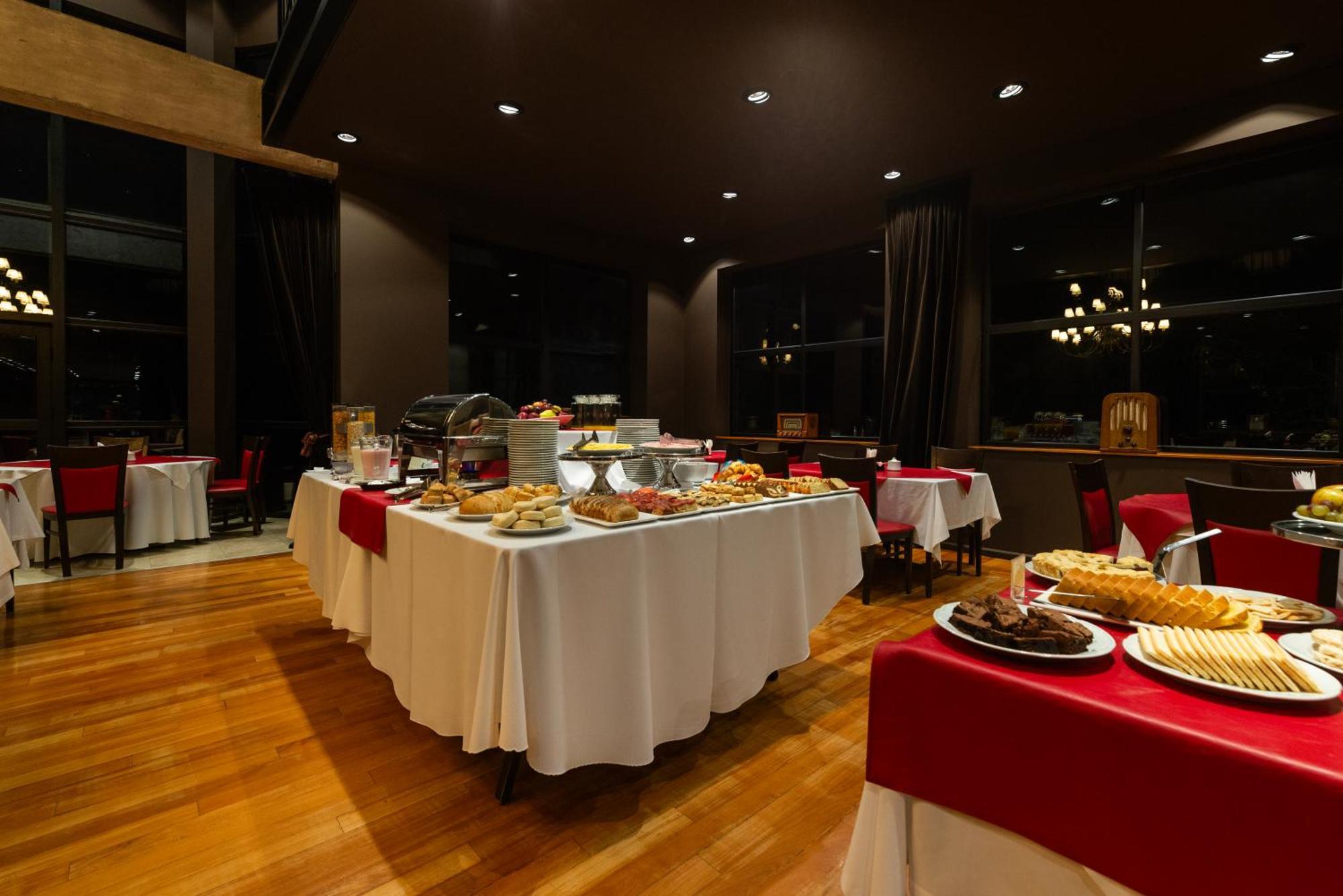 Howard Johnson Plaza Jujuy San Salvador de Jujuy Zewnętrze zdjęcie